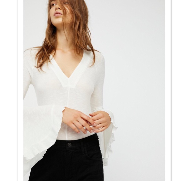 Free People Sweaters - NWT Free People Soo Dramatic Bell Sleeve Sweater